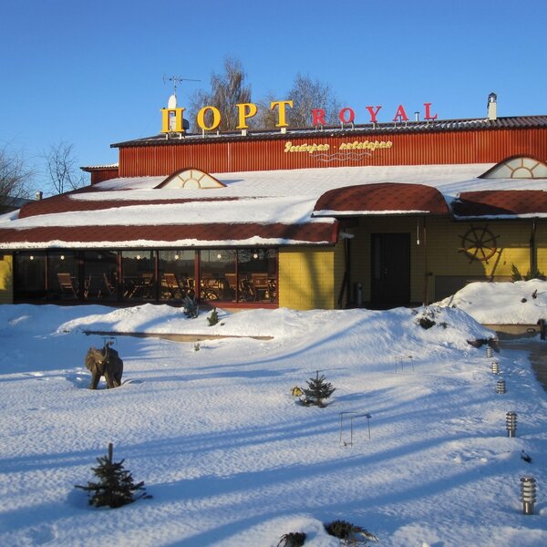 ресторан в снегу